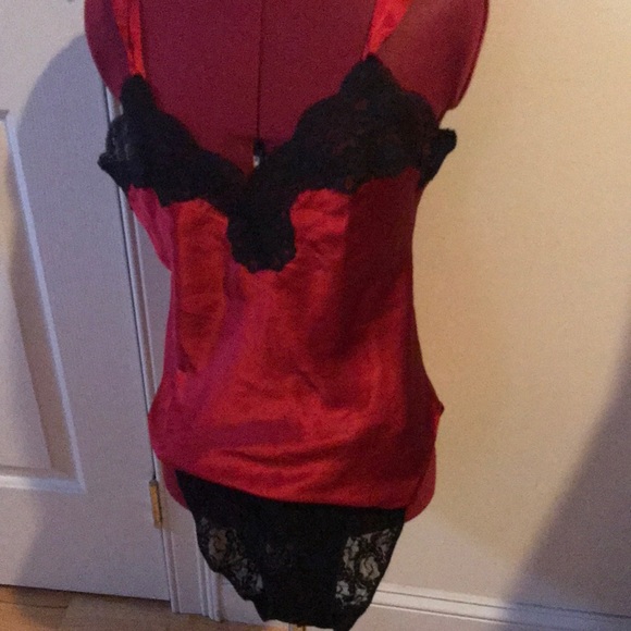 Red silk camisole with black lace trim byTReesha and black lace panties sizeM - Picture 1 of 7